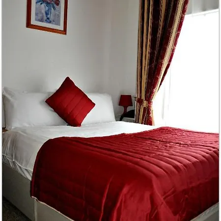 Maple Hotell