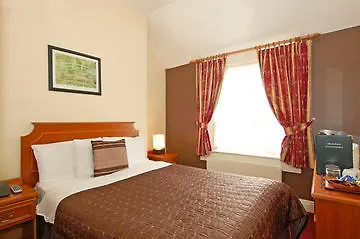Maple Hotel